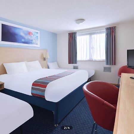 Travelodge Aberdeen Central Екстер'єр фото