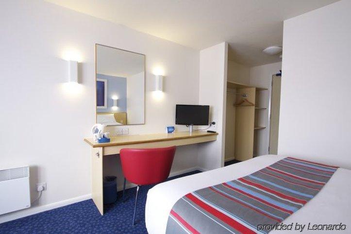 Travelodge Aberdeen Central Екстер'єр фото