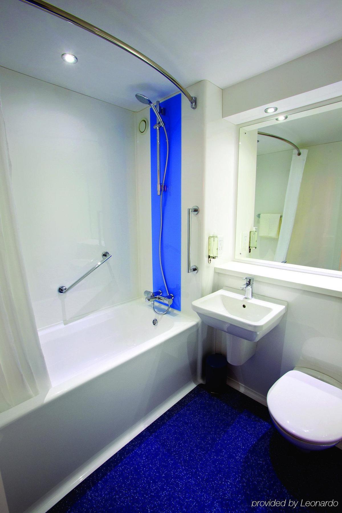 Travelodge Aberdeen Central Екстер'єр фото