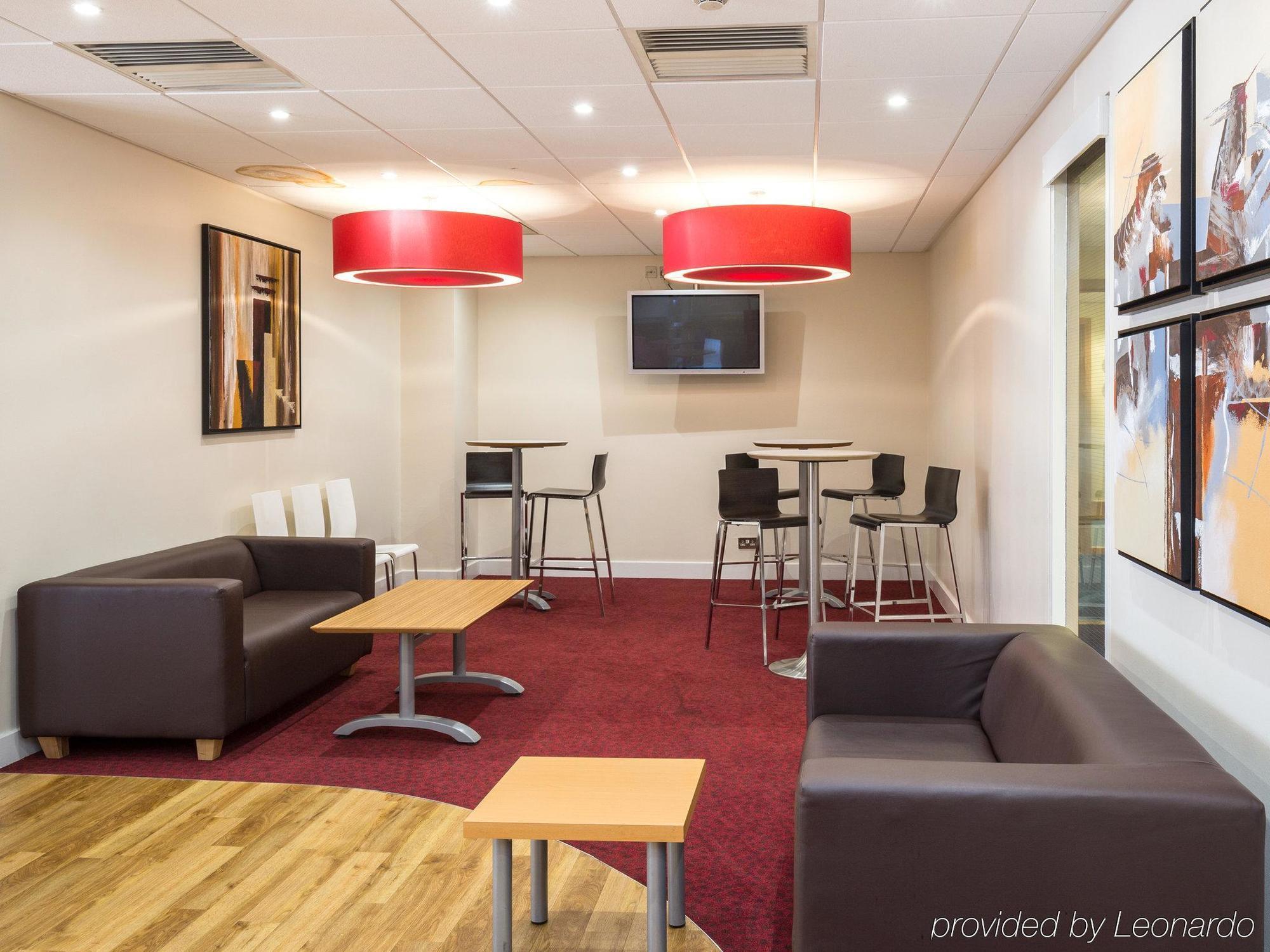 Travelodge Aberdeen Central Екстер'єр фото