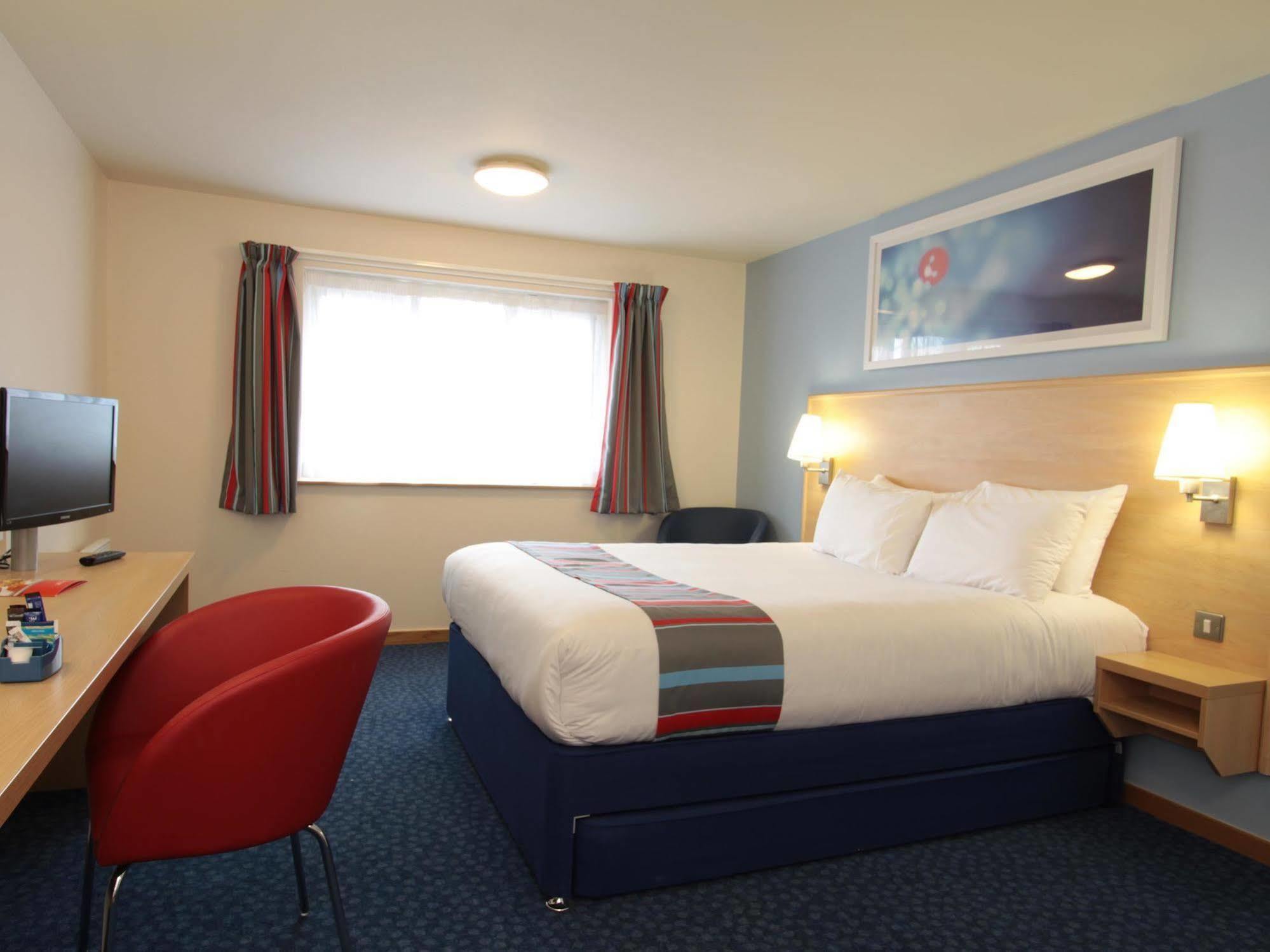 Travelodge Aberdeen Central Екстер'єр фото