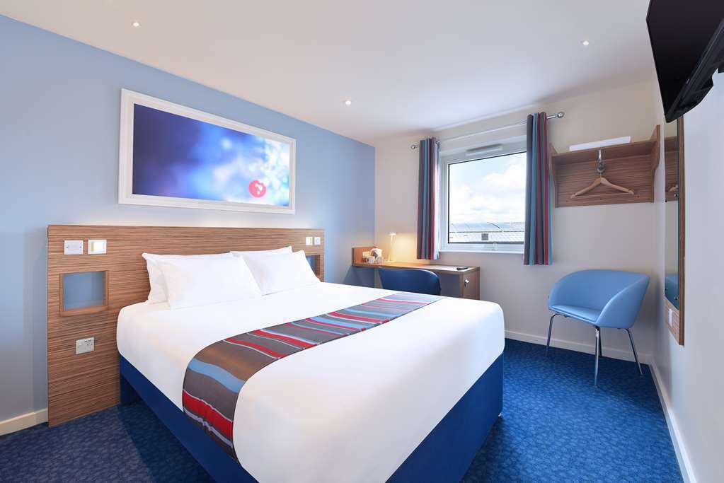 Travelodge Aberdeen Central Номер фото