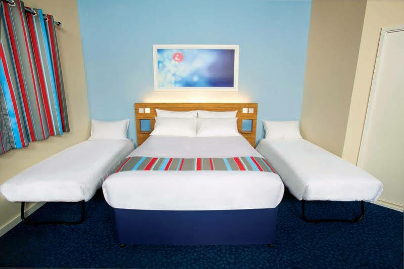 Travelodge Aberdeen Central Екстер'єр фото